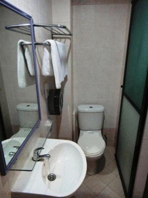 Amrise Hotel Szingapúr Szoba fotó
